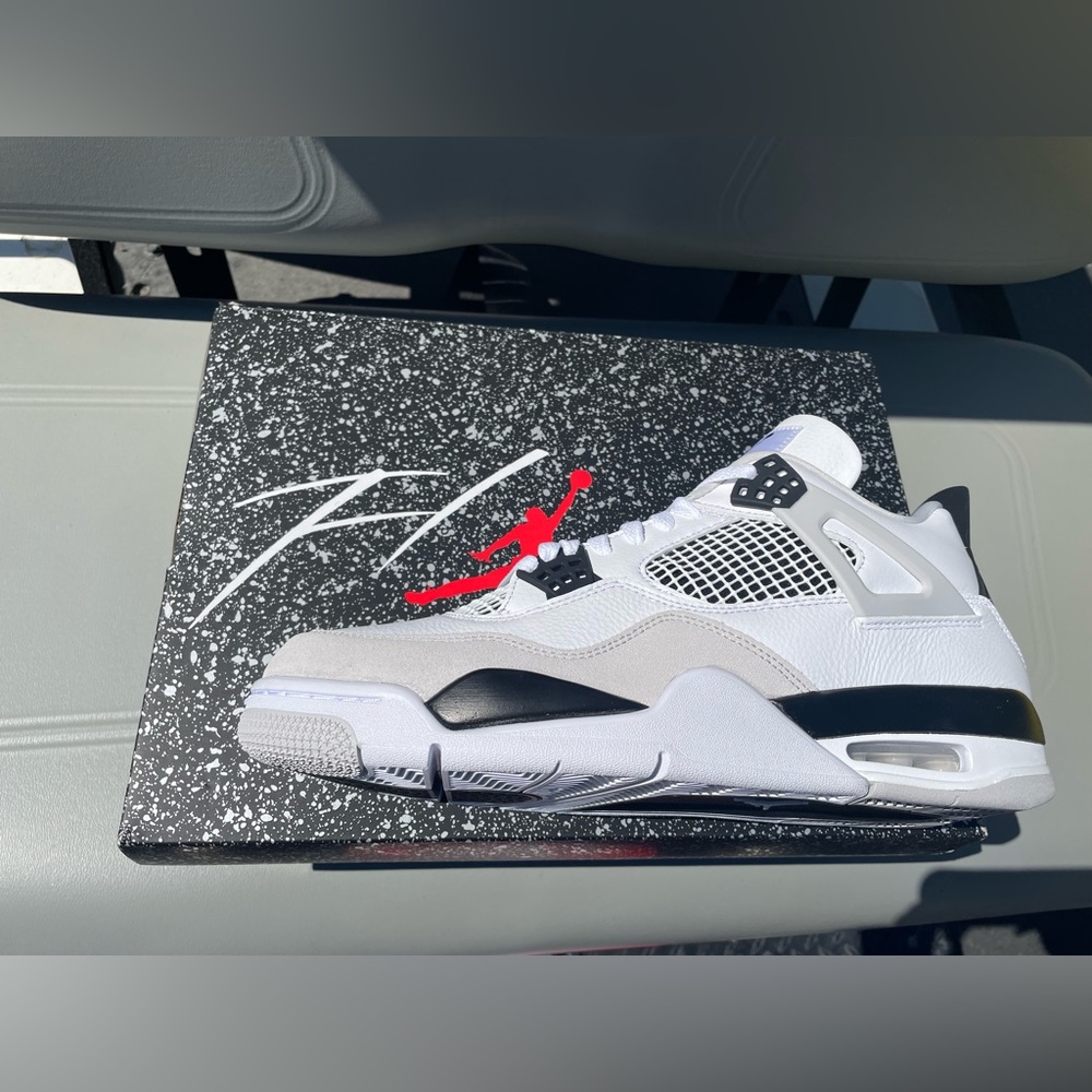 Nike Air Jordan 4 Retro Military Black - Picture 3 of 6